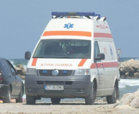 Copil de naţionalitate siriană, adus de urgenţă de pe o navă din rada Portului la spital